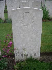 Etaples Military Cemetery - McKay, Charles Gordon